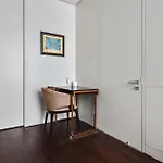 Luxury 2Br Designer Suite Above Pavilion Mall