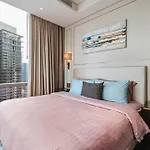 Luxury 2Br Designer Suite Above Pavilion Mall