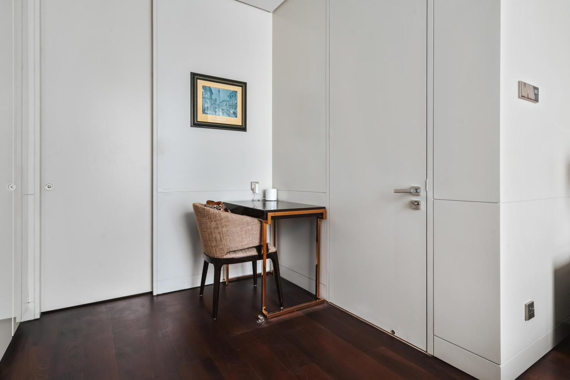 Luxury 2br Designer Above Pavilion Mall Pangsapuri Kuala Lumpur