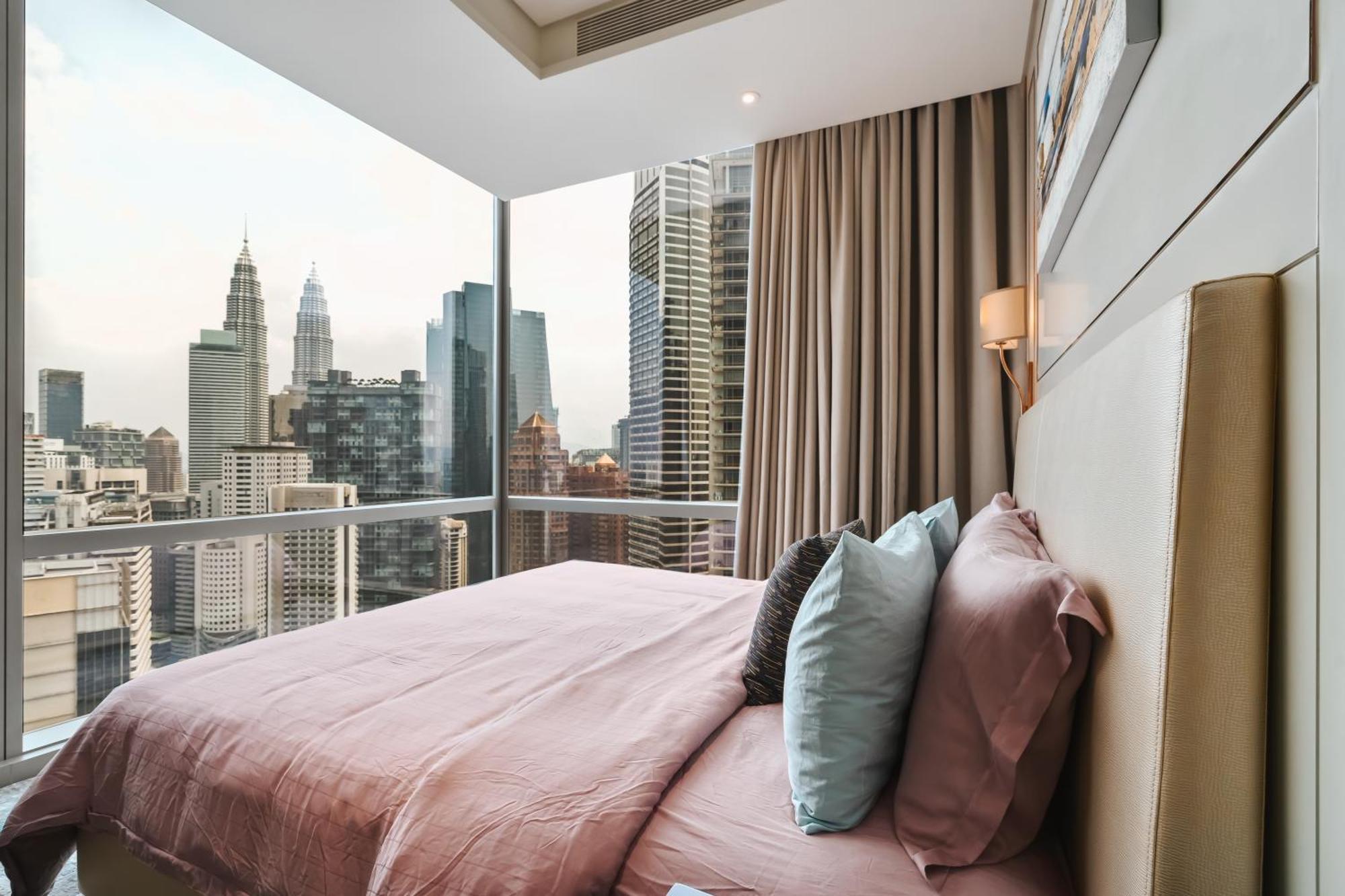 Luxury 2br Designer Above Pavilion Mall Kuala Lumpur
